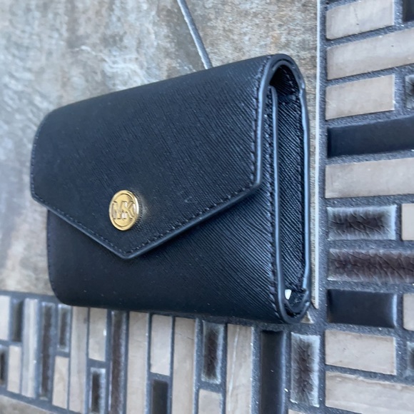 MICHAEL KORS JET SET TRAVEL MEDIUM FLAP BIFOLD WALLET BLACK - Picture 3 of 16